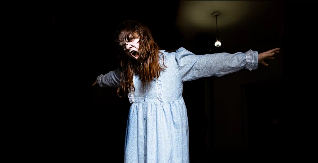 El Exorcista Regan Lateral